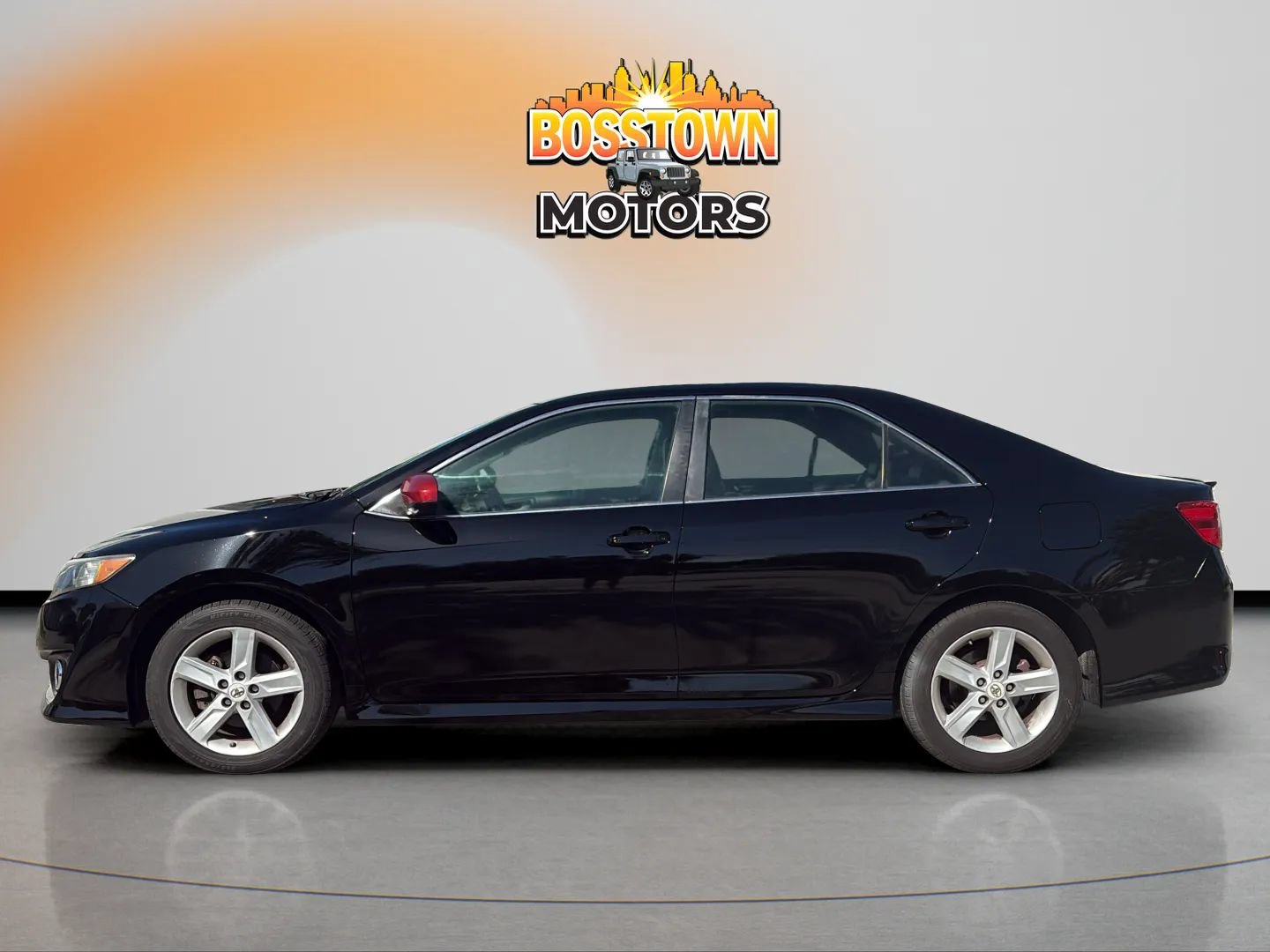 Used 2012 Toyota Camry SE FWD image 3