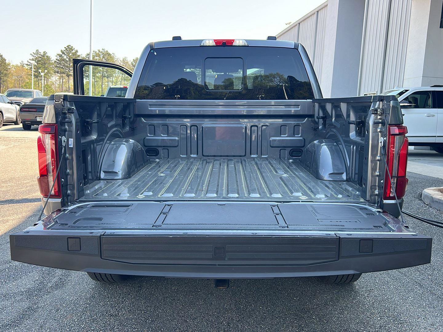 Used 2024 Ford F150 Platinum w/ FX4 Off-Road Package AWD/4WD image 35