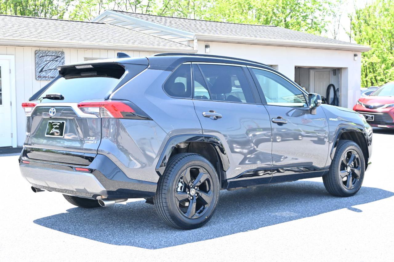 Used 2021 Toyota RAV4 XSE AWD/4WD image 9
