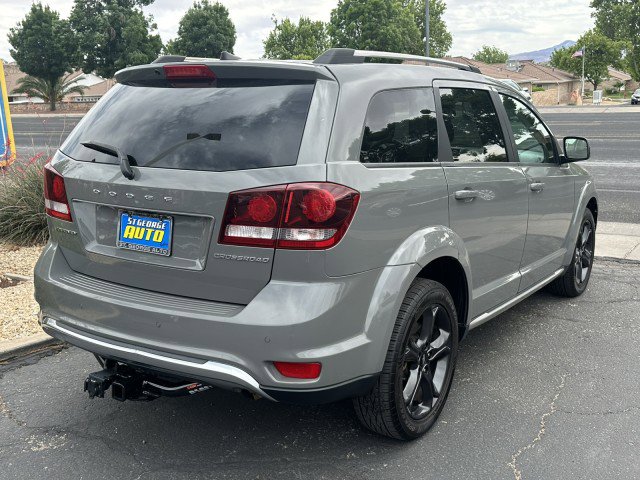 Used 2020 Dodge Journey Crossroad FWD image 3
