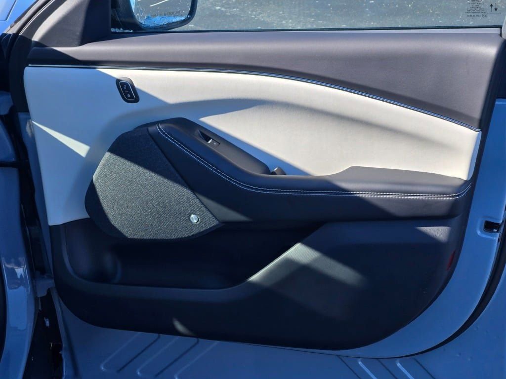 Certified 2025 Ford Mustang Mach-E Premium image 6