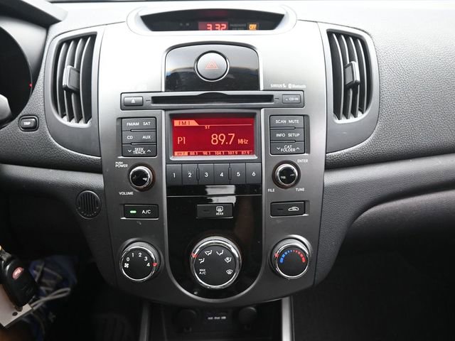 Used 2010 Kia Forte SX FWD image 11