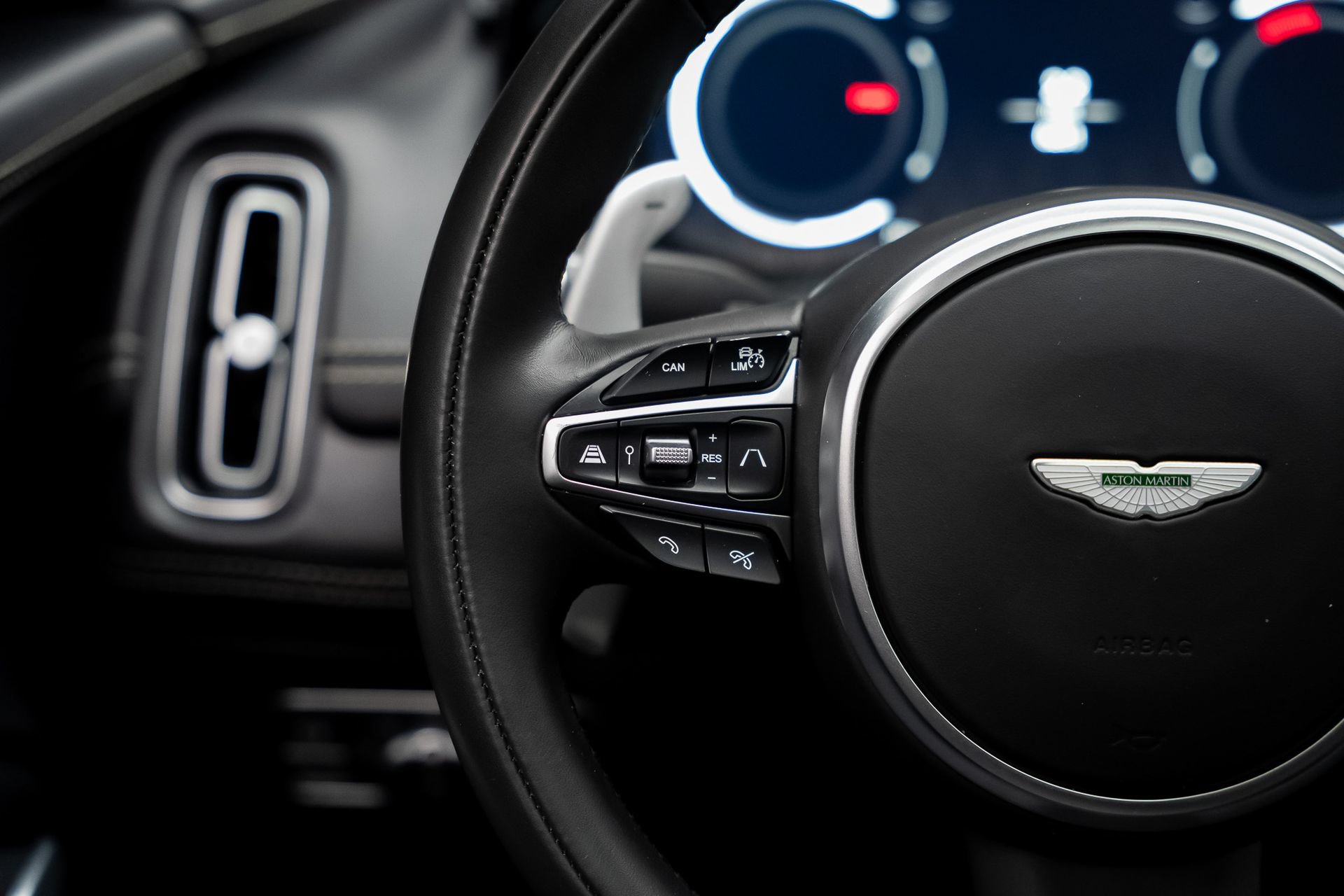 Used 2023 Aston Martin DBX 707 AWD/4WD image 44