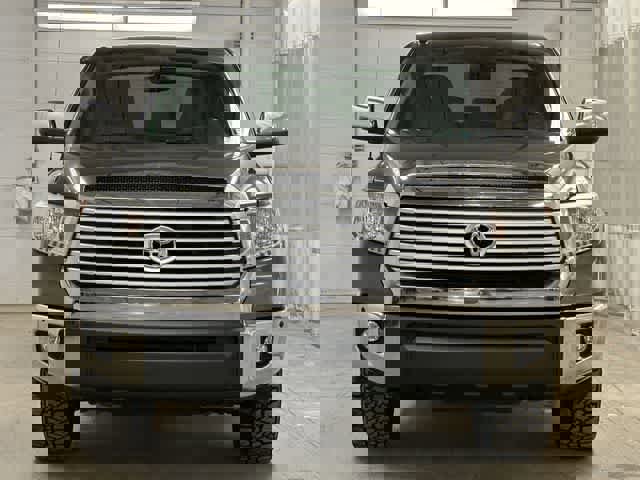 Used 2014 Toyota Tundra Limited w/ Limited Premium Package image 29