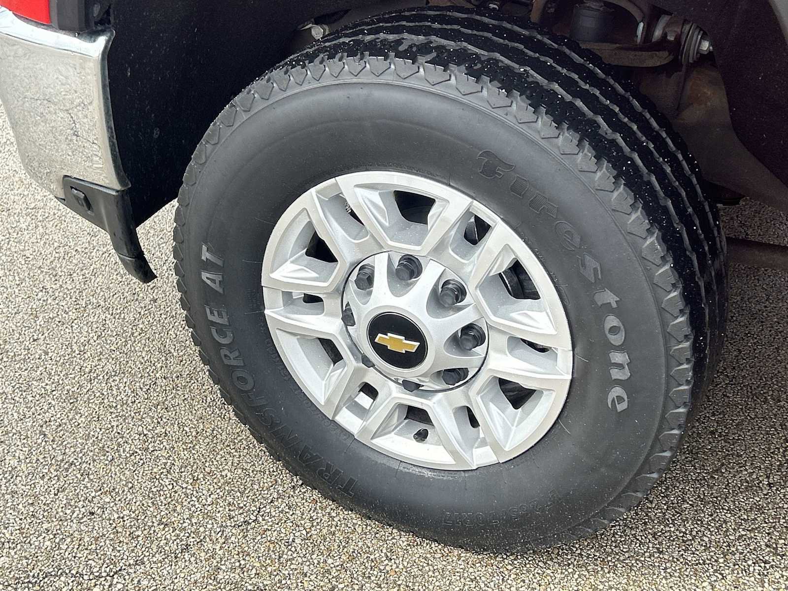 Used 2022 Chevrolet Silverado 2500 LT w/ Snow Plow Prep/Camper Package image 28