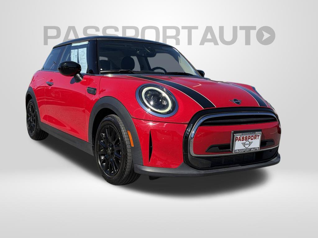 Used 2024 MINI Cooper 2-Door Hardtop FWD image 3