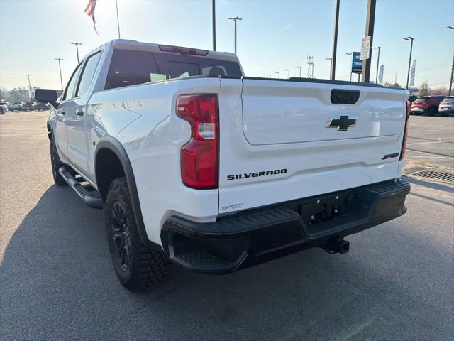 Used 2025 Chevrolet Silverado 1500 ZR2 w/ Technology Package image 5