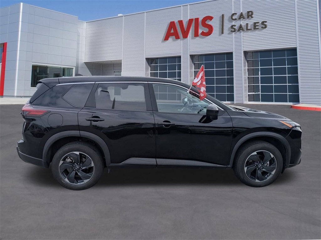 Used 2024 Nissan Rogue SV image 5