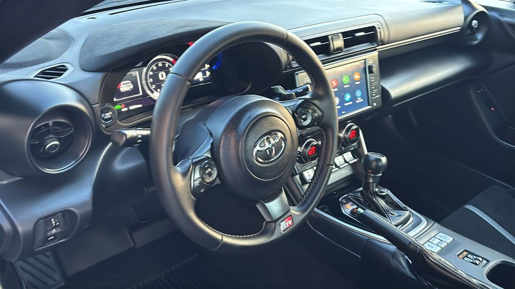 Used 2024 Toyota GR86 Premium w/ Performance Package image 6