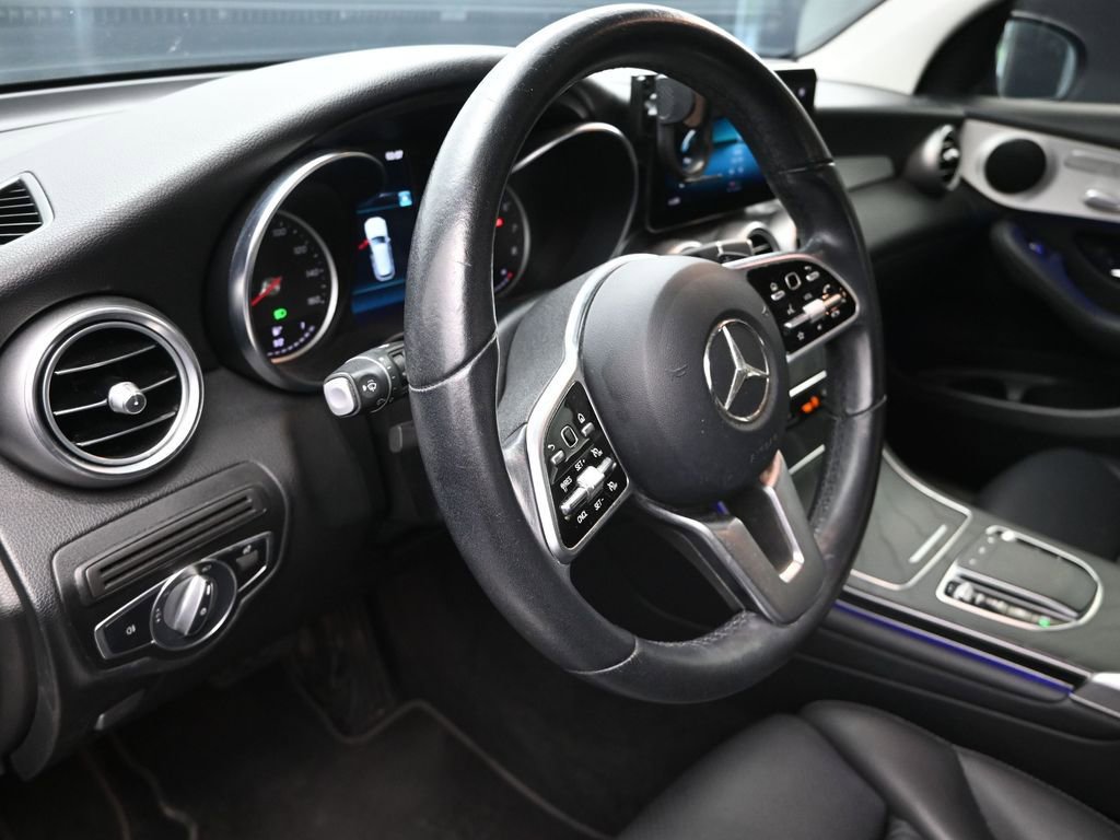 Used 2021 Mercedes-Benz GLC 300 image 12