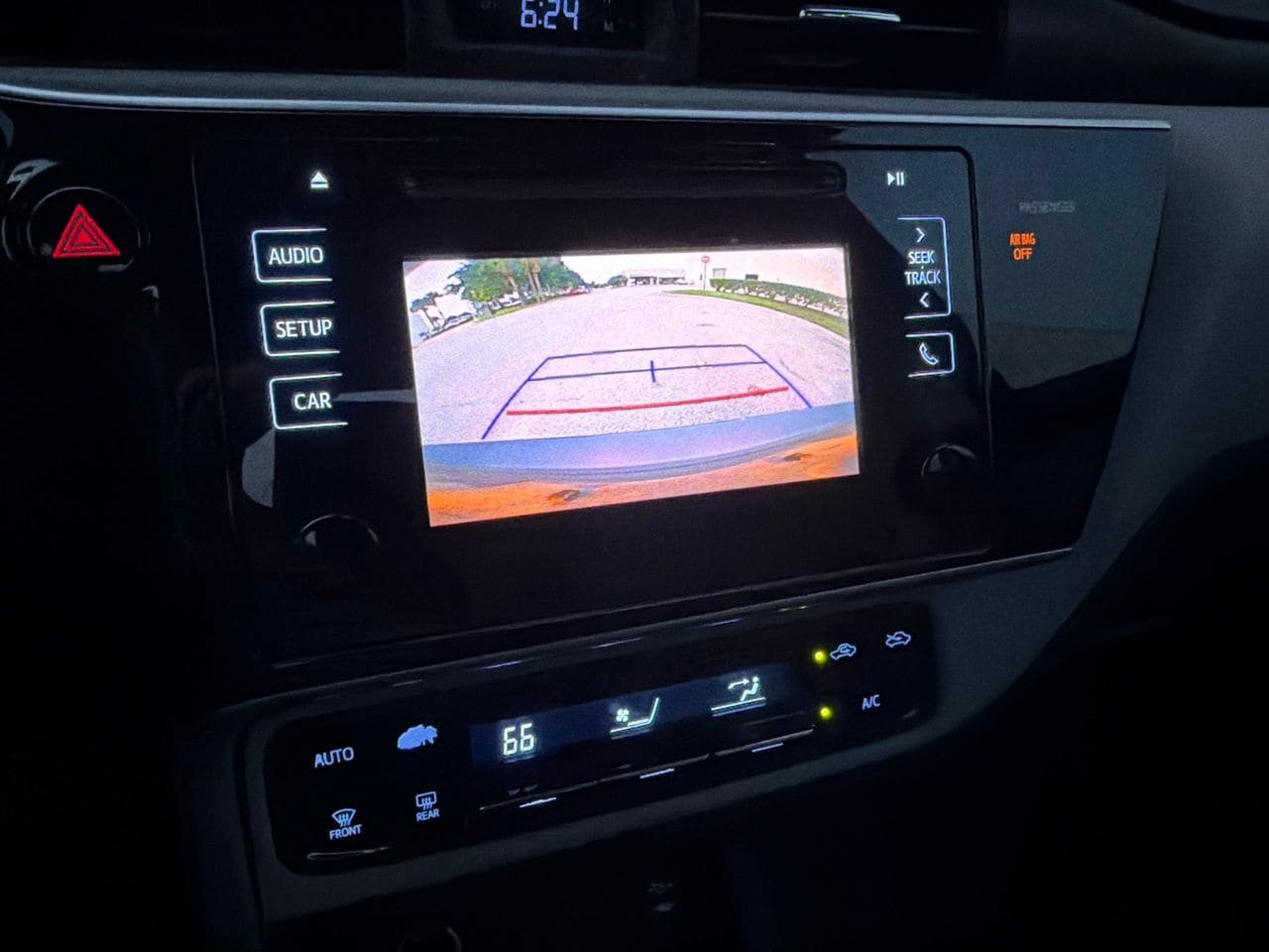 Used 2017 Toyota Corolla LE FWD image 11