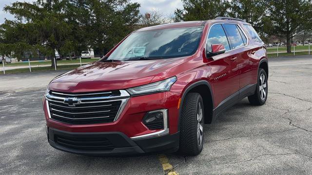 Used 2023 Chevrolet Traverse LT w/ LT Premium Package AWD/4WD image 4