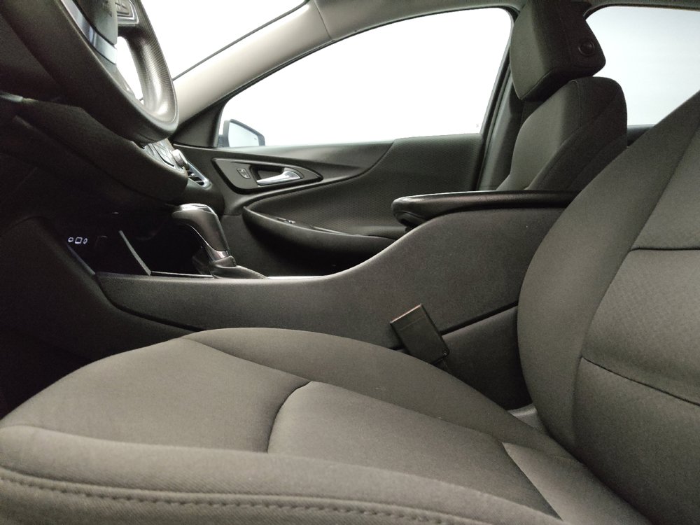 Used 2020 Chevrolet Malibu LT FWD image 17