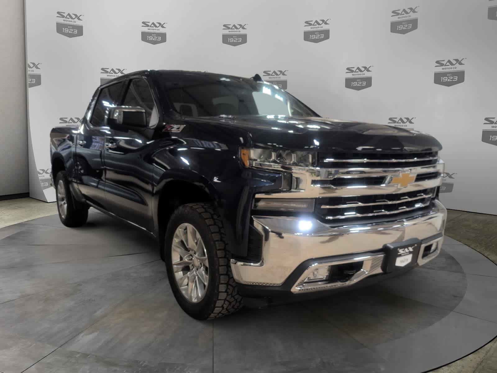 Used 2020 Chevrolet Silverado 1500 LTZ AWD/4WD image 1