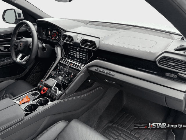 Used 2022 Lamborghini Urus AWD/4WD image 14