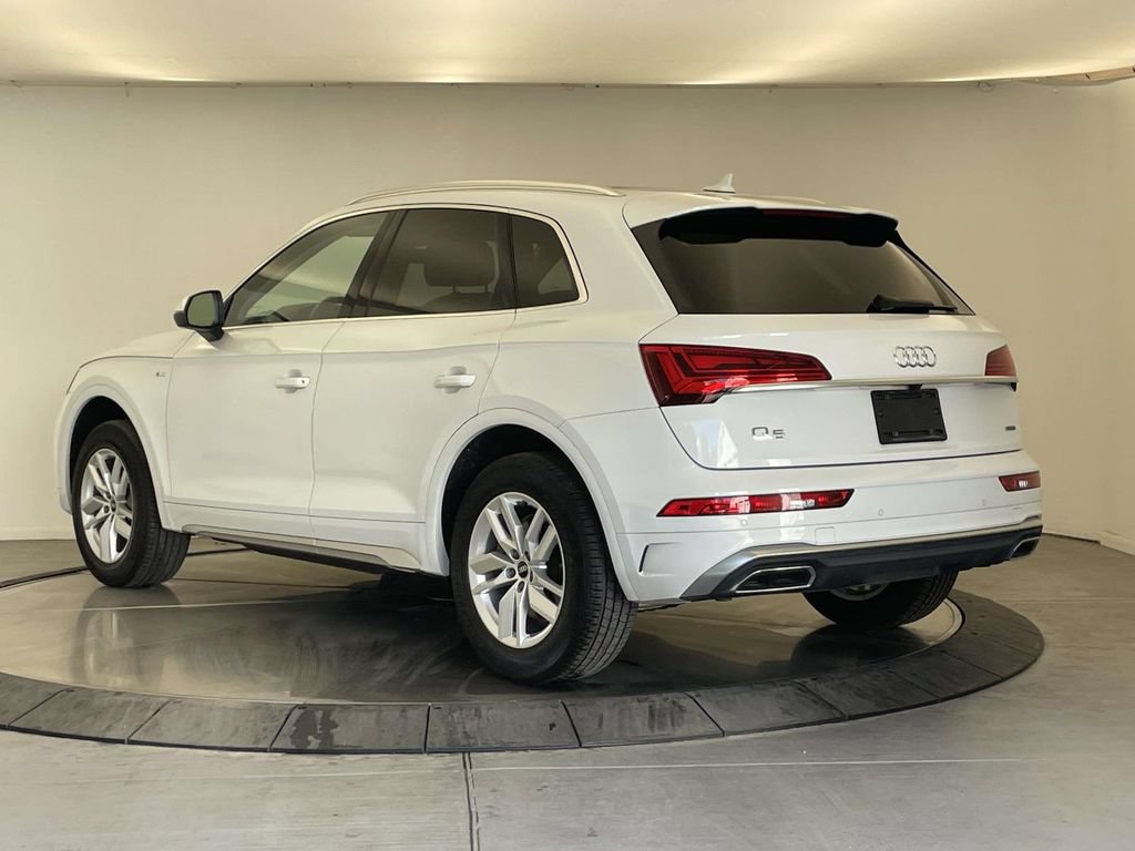 Used 2023 Audi Q5 2.0T Premium w/ Convenience Package AWD/4WD image 3