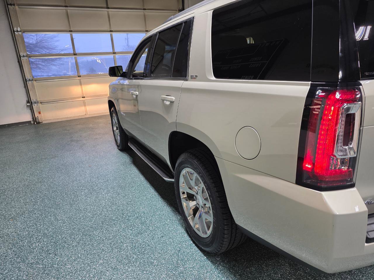 Used 2016 GMC Yukon SLT w/ Open Road Package image 10