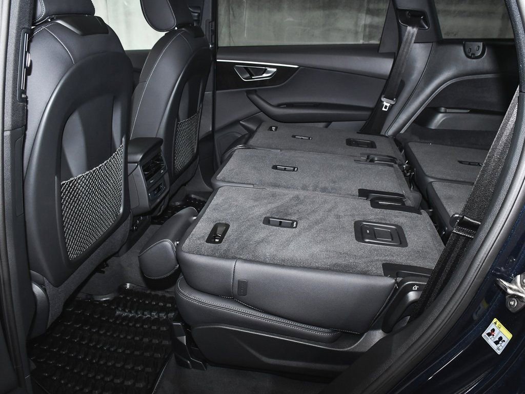 Used 2025 Audi Q7 3.0T Premium w/ Convenience Package image 60