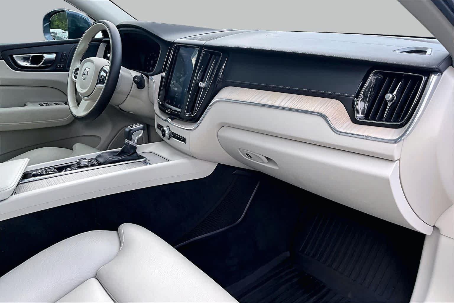 Used 2020 Volvo XC60 T5 Inscription w/ Protection Package Premier FWD image 19