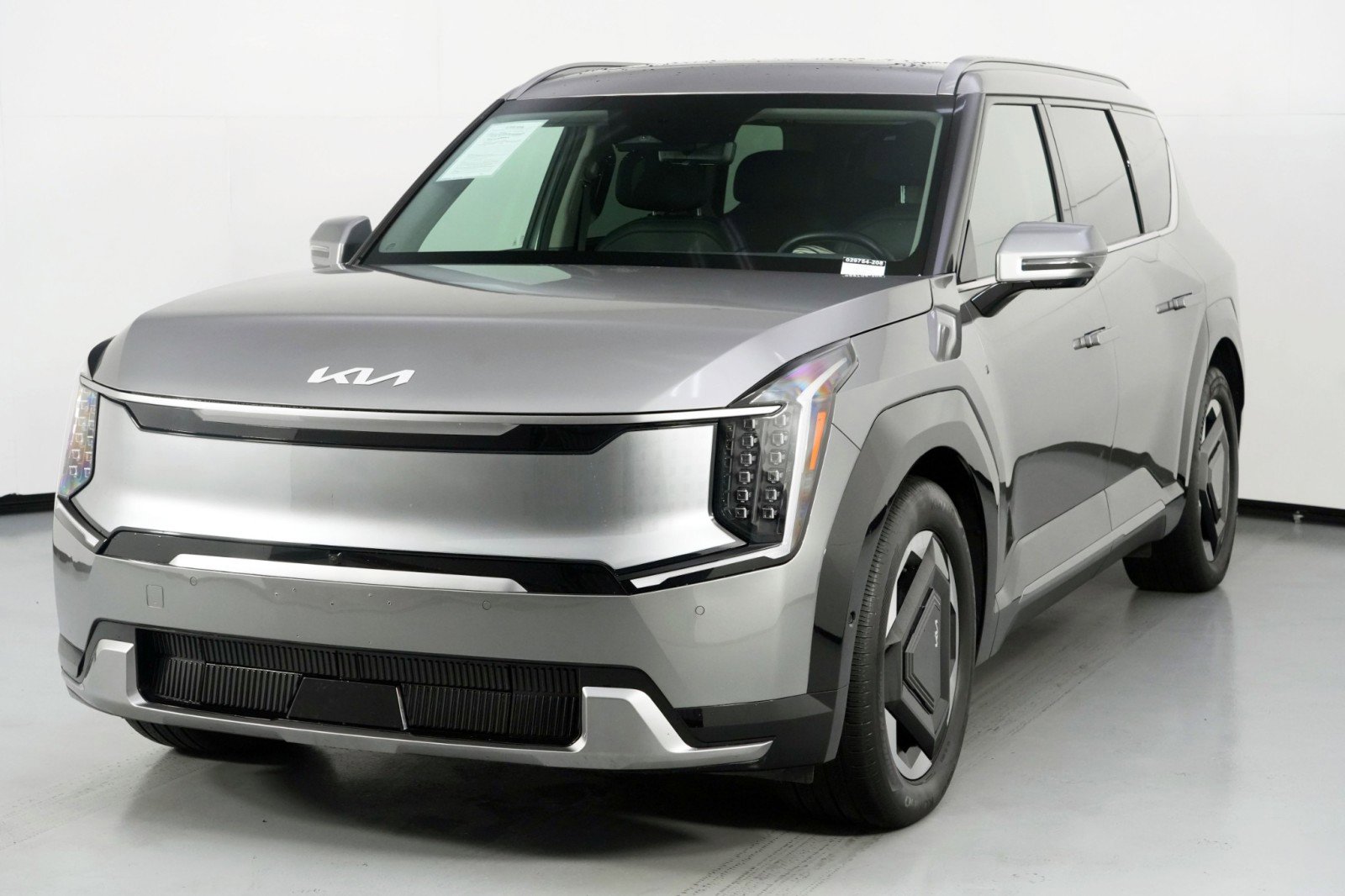 Used 2024 Kia EV9 Land image 59