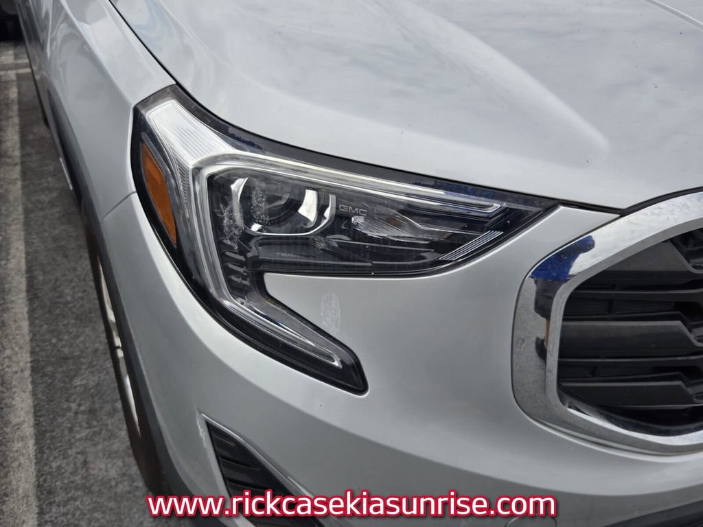 Used 2021 GMC Terrain SLE FWD image 11