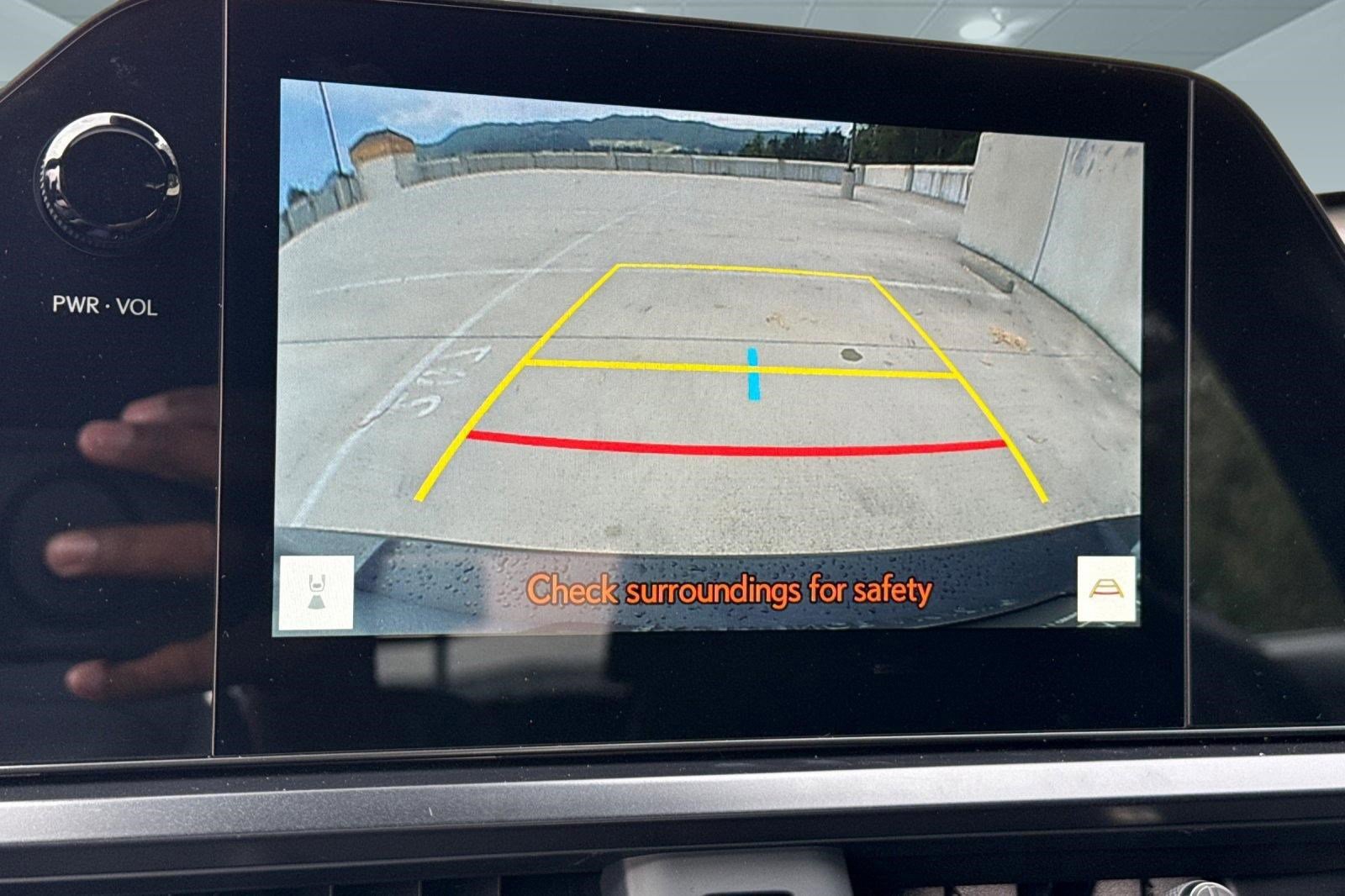 Certified 2025 Lexus UX 300h FWD w/ Accessory Package (Z2) image 23