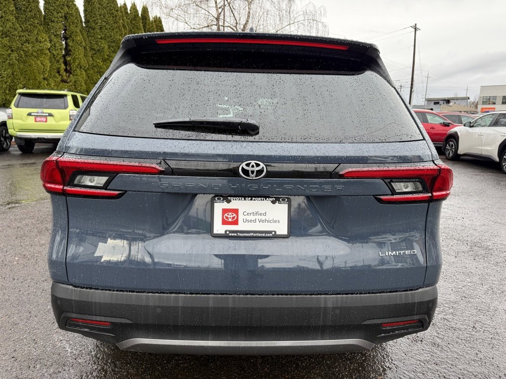 Certified 2025 Toyota Grand Highlander FWD image 6