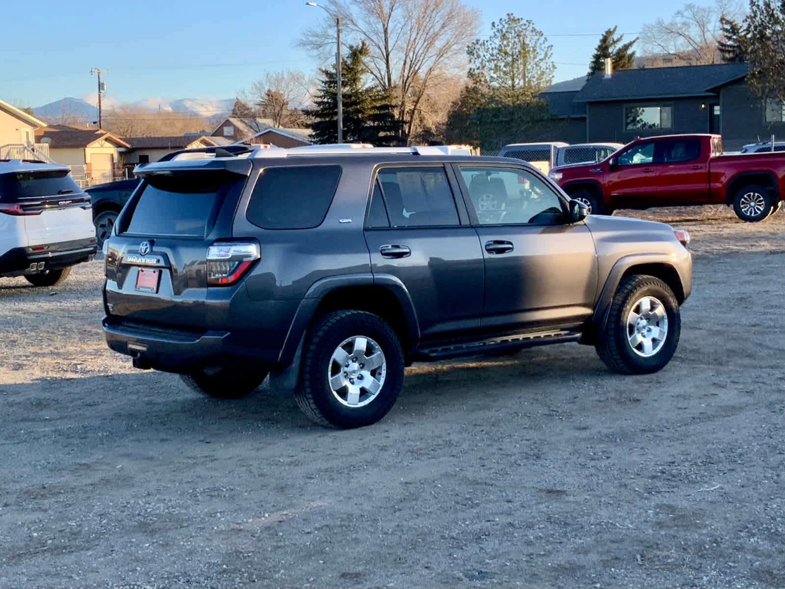 Used 2018 Toyota 4Runner SR5 image 4