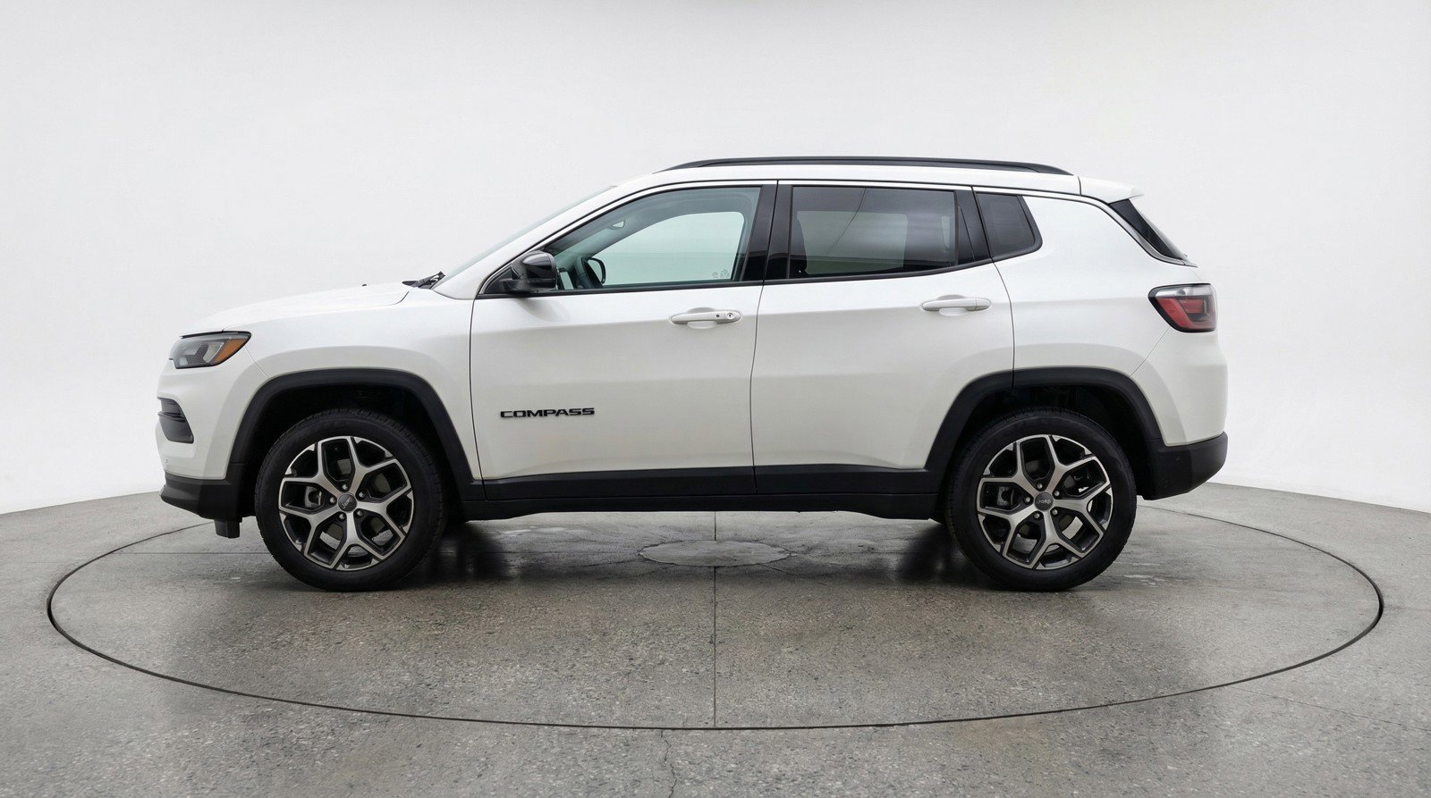 Used 2025 Jeep Compass Limited AWD/4WD image 5