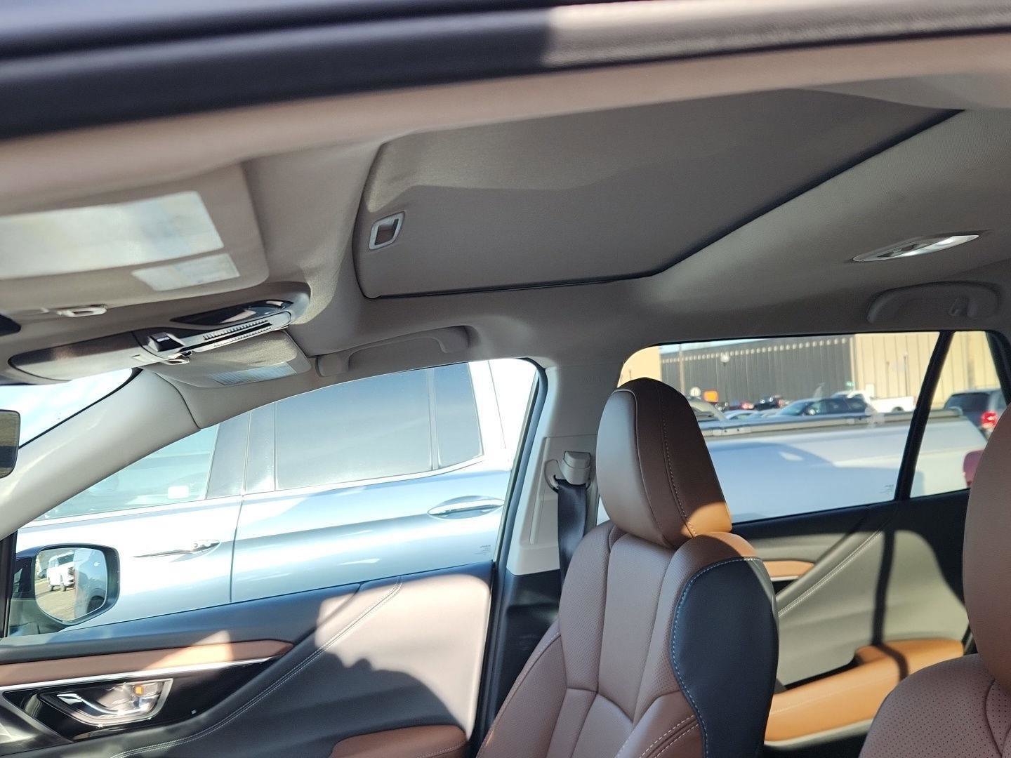 Used 2024 Subaru Outback Touring w/ Popular Package #2 image 11