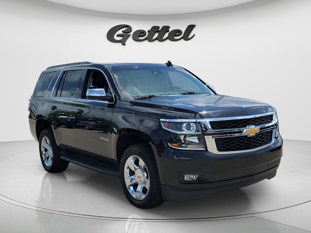 Used 2017 Chevrolet Tahoe LT w/ Luxury Package AWD/4WD image 2