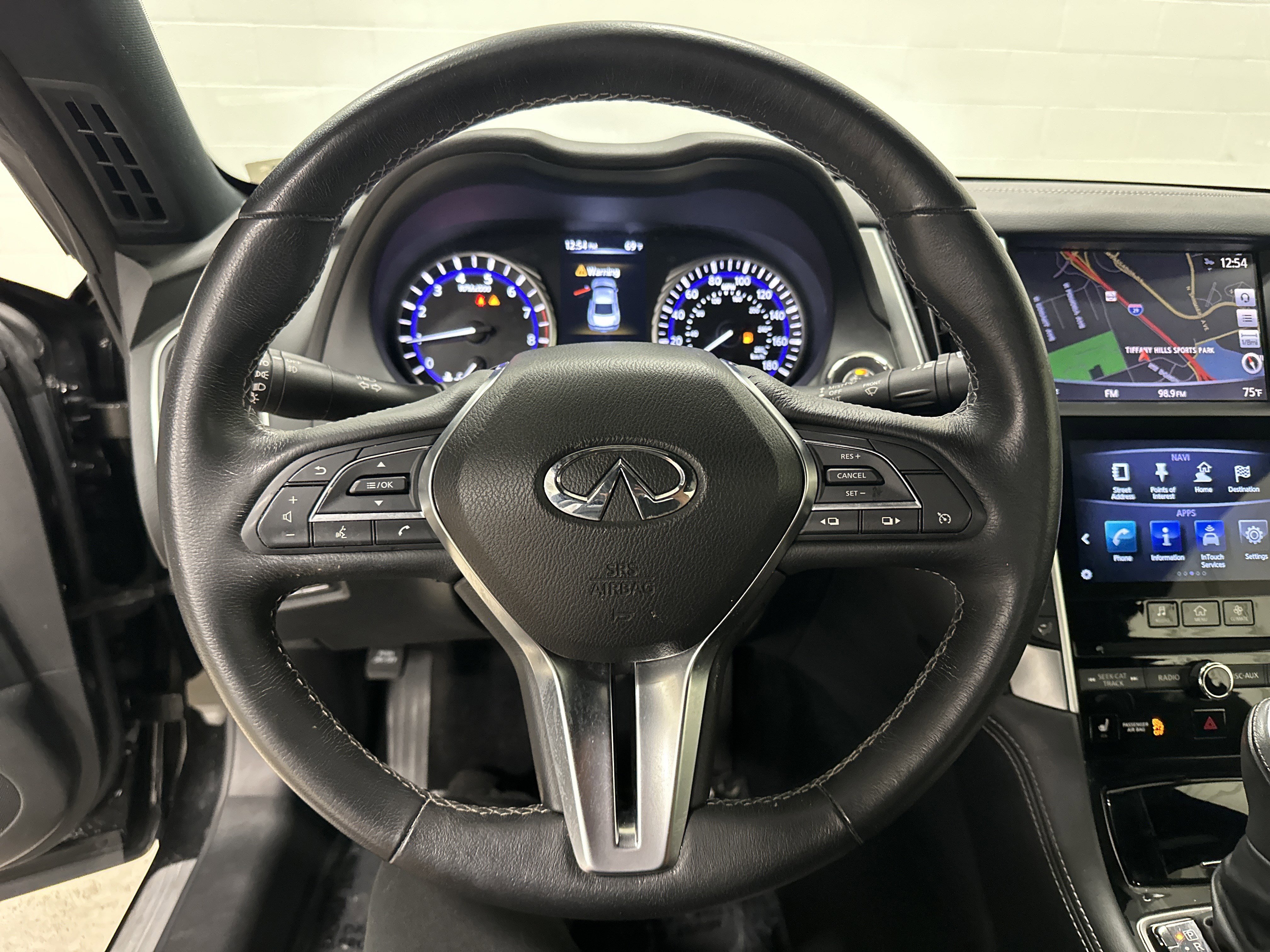 Used 2018 INFINITI Q60 3.0t Luxe w/ Sensory Package 3.0T Luxe AWD/4WD image 18