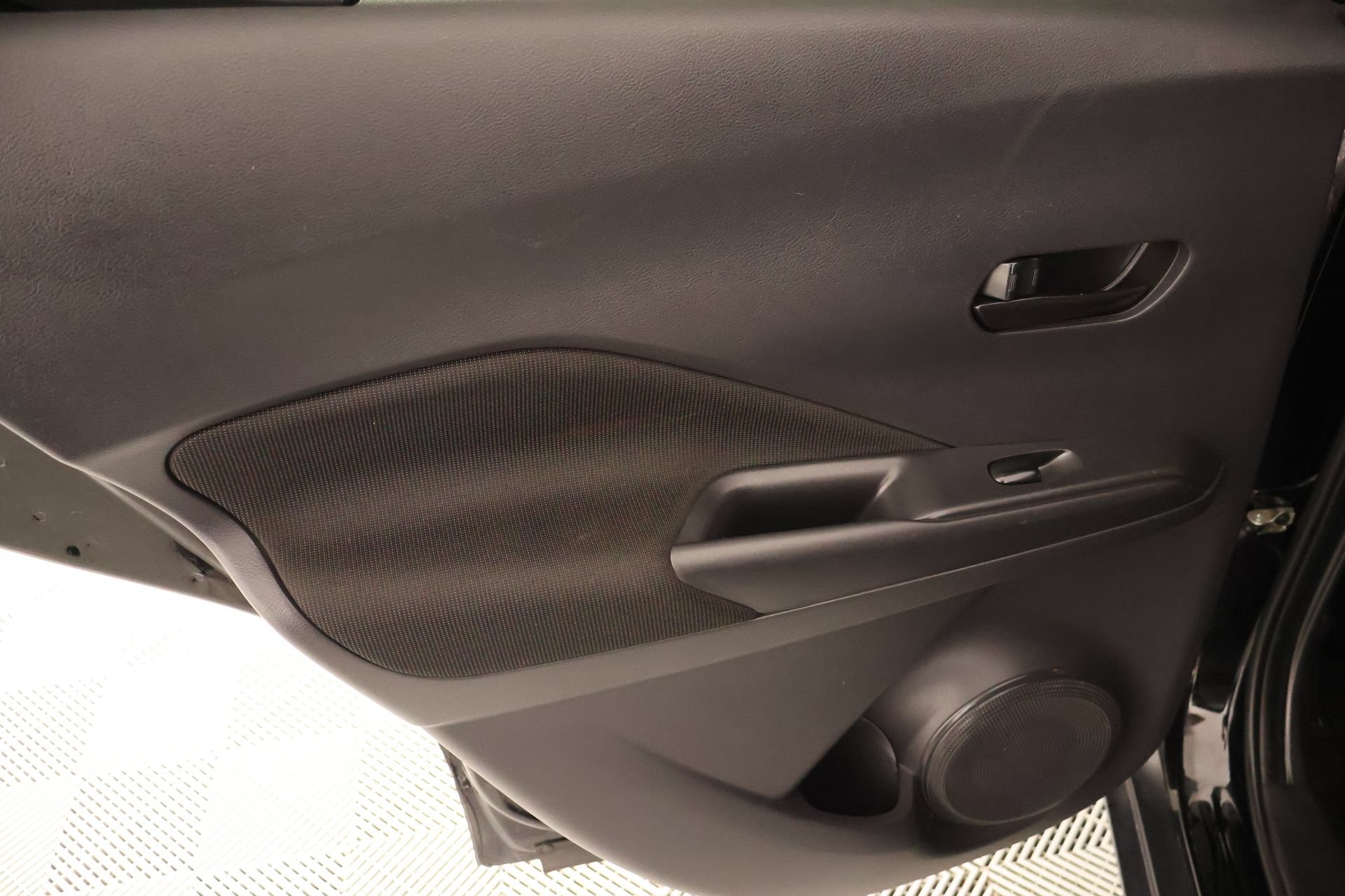 Used 2022 Nissan Kicks S FWD image 15
