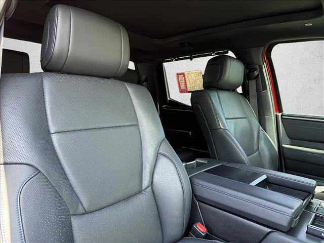 Used 2024 Toyota Tundra Platinum AWD/4WD image 30