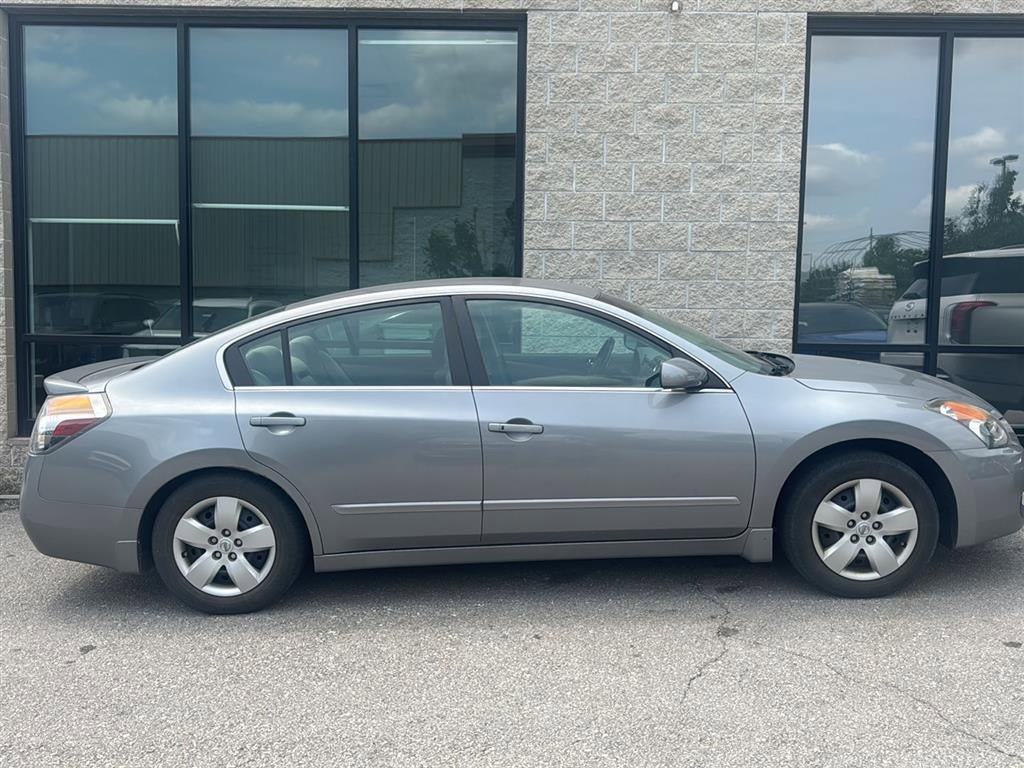 Used 2007 Nissan Altima 2.5 S w/ Technology Pkg FWD image 1