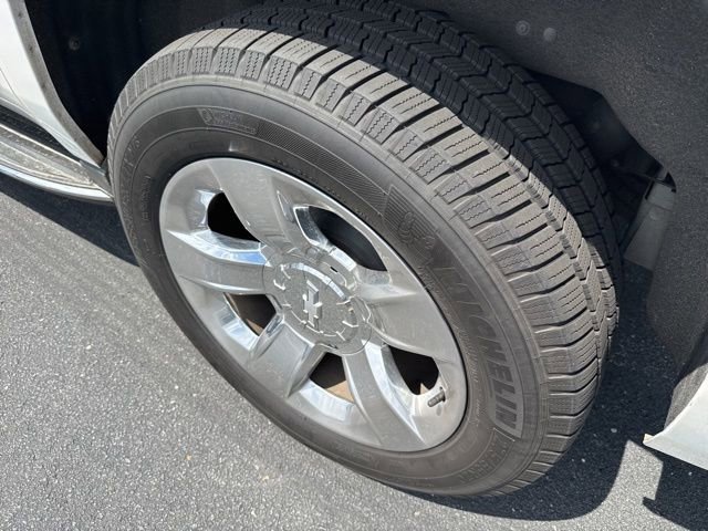 Used 2020 Chevrolet Suburban Premier AWD/4WD image 11