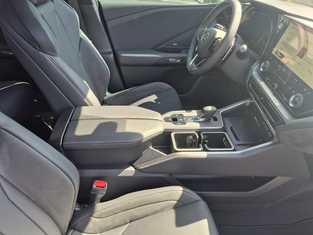 New 2026 Lexus TX 500h AWD image 16