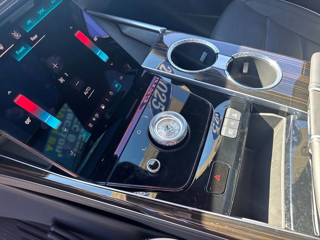 Certified 2025 Cadillac Escalade Premium Luxury image 22