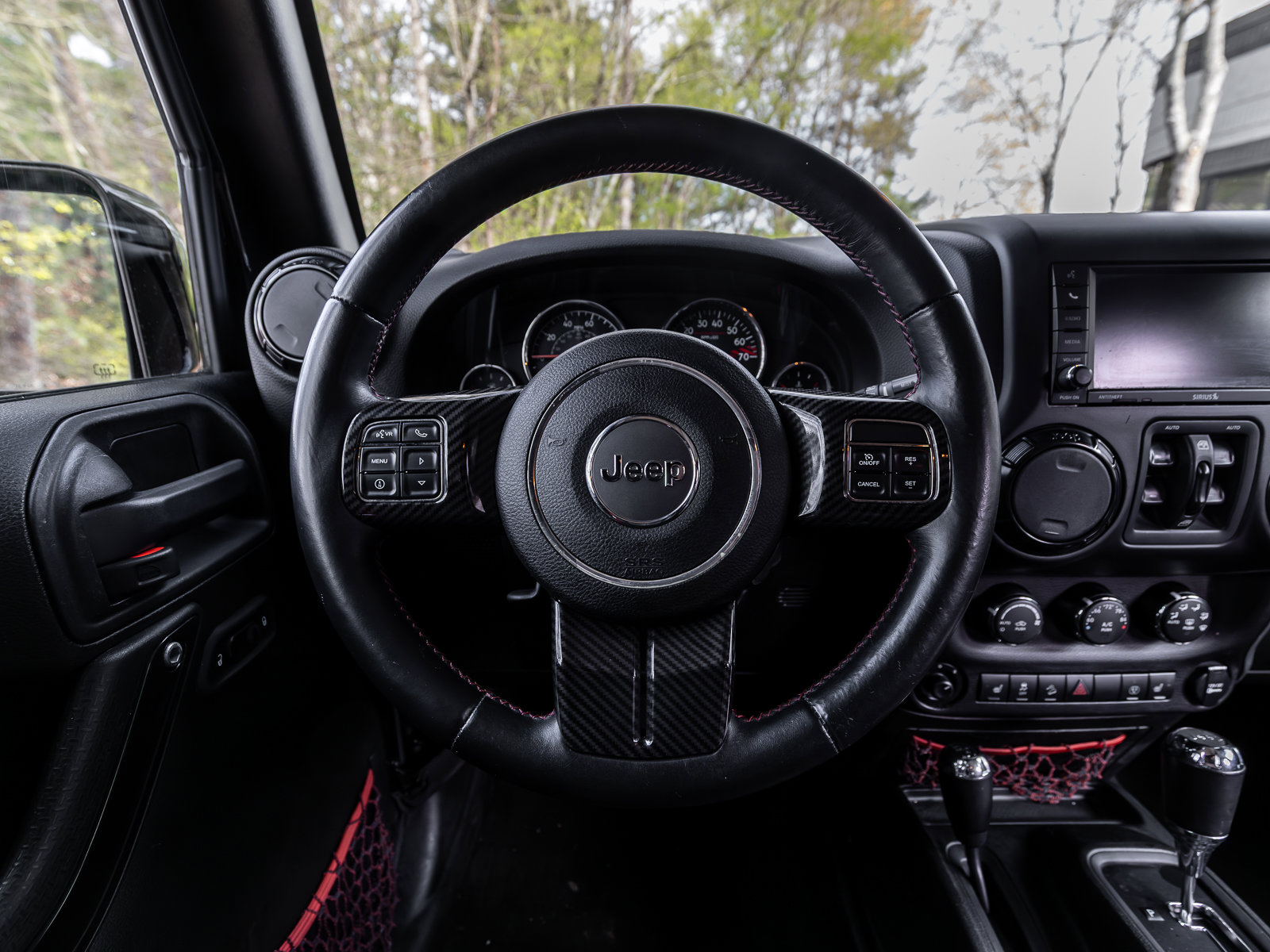 Used 2017 Jeep Wrangler Unlimited Rubicon AWD/4WD image 6