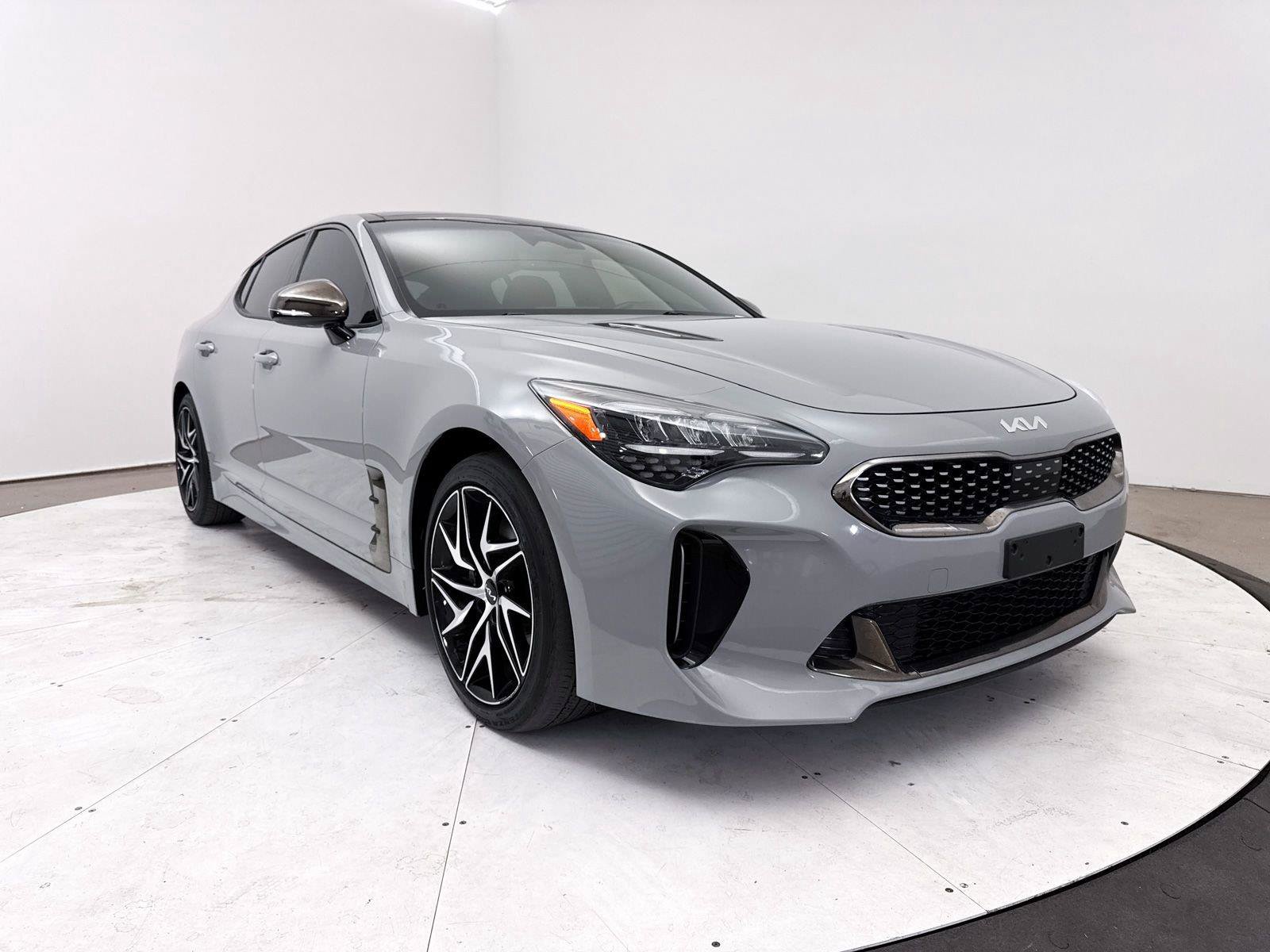 Used 2022 Kia Stinger GT-Line w/ Sun & Sound Package AWD/4WD image 14