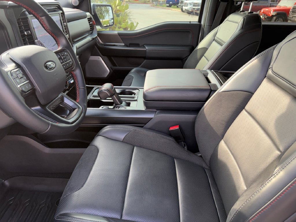 Used 2025 Ford F150 Raptor AWD/4WD image 9