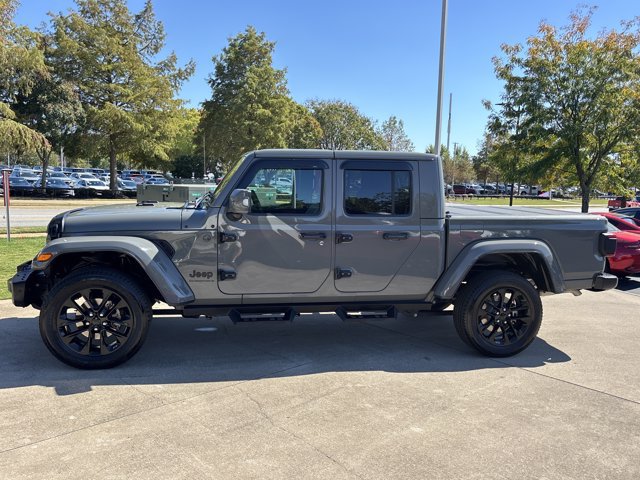 Used 2023 Jeep Gladiator Overland AWD/4WD image 9