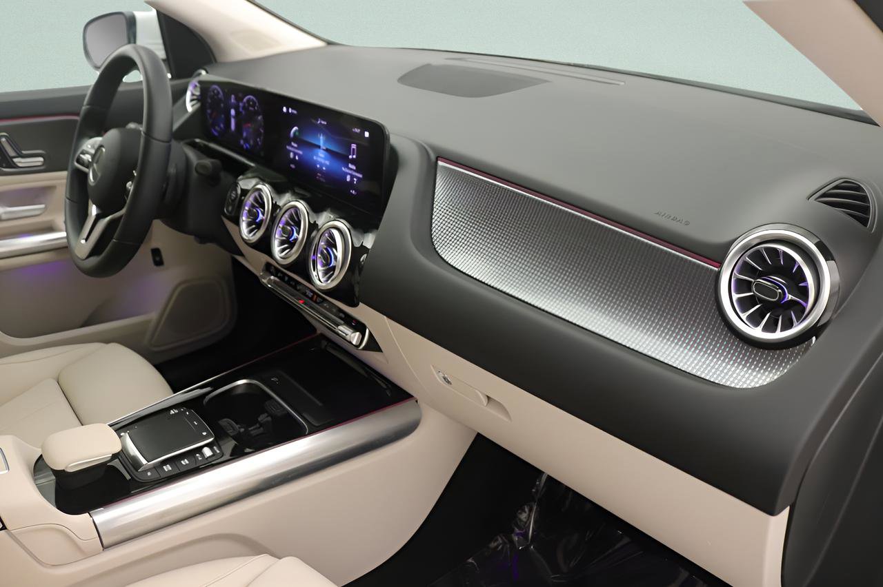 Certified 2023 Mercedes-Benz GLA 250 image 21
