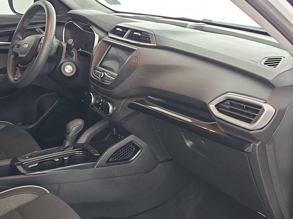 Used 2021 Chevrolet TrailBlazer LS FWD image 31