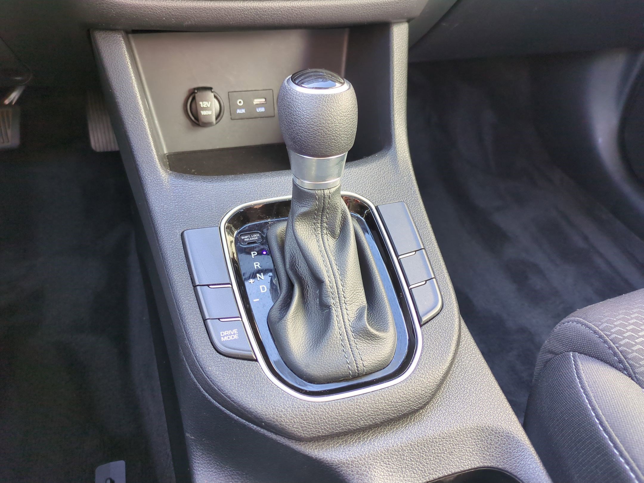 Used 2020 Hyundai Elantra GT image 27