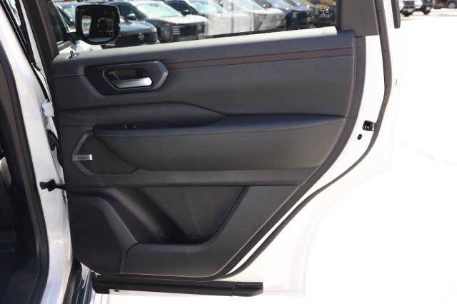 New 2026 Nissan Armada SL image 19