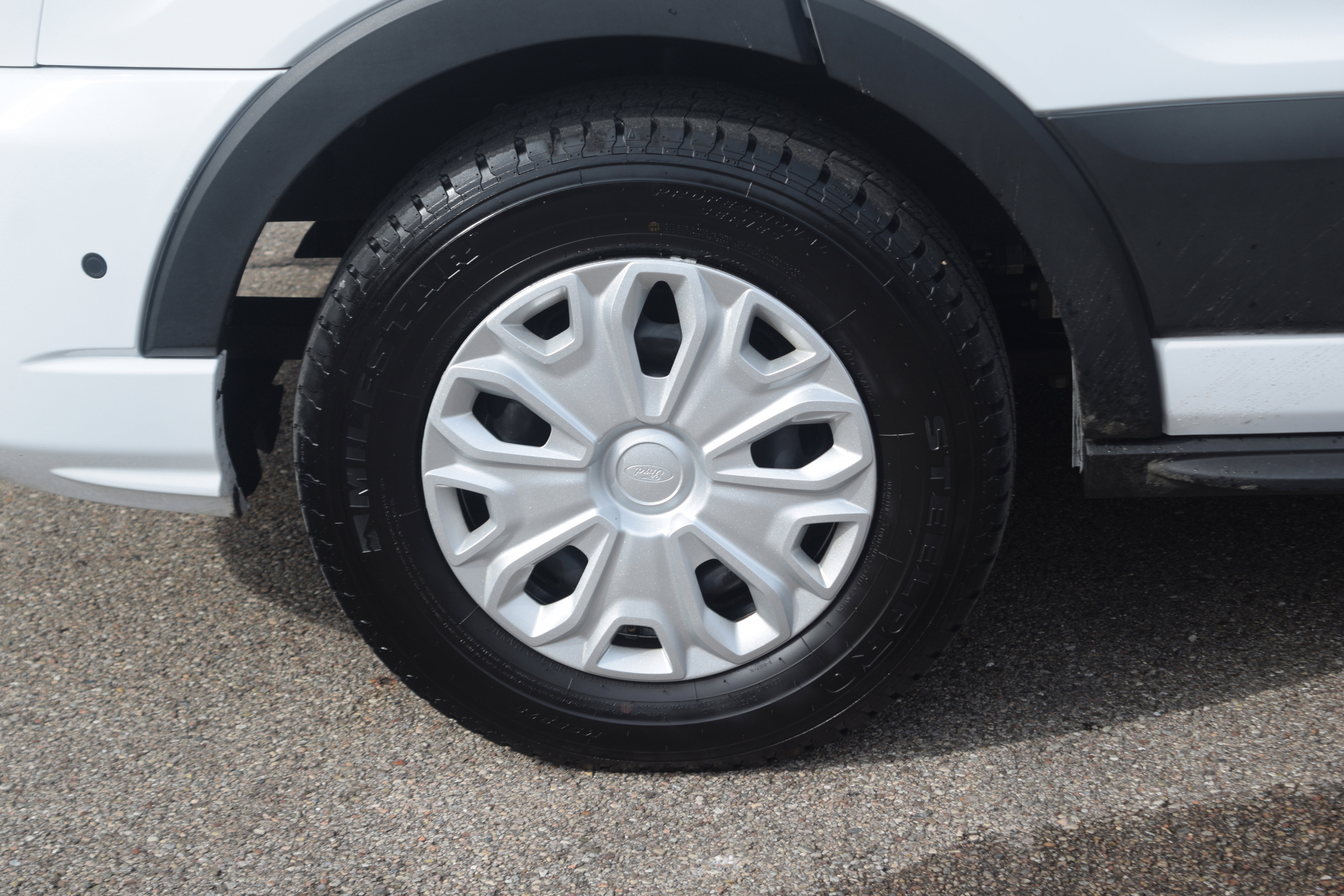 Used 2024 Ford Transit 350 XLT image 28