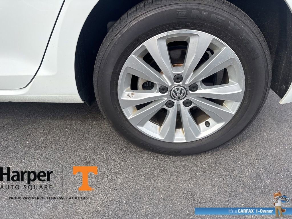 Used 2020 Volkswagen Golf 4-Door image 19