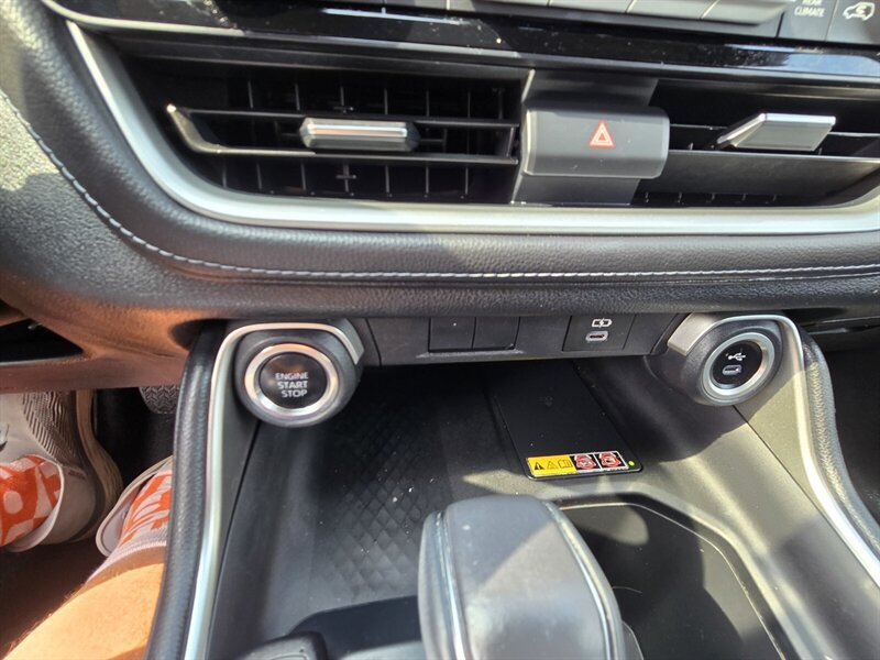 Used 2024 Toyota Grand Highlander AWD image 18