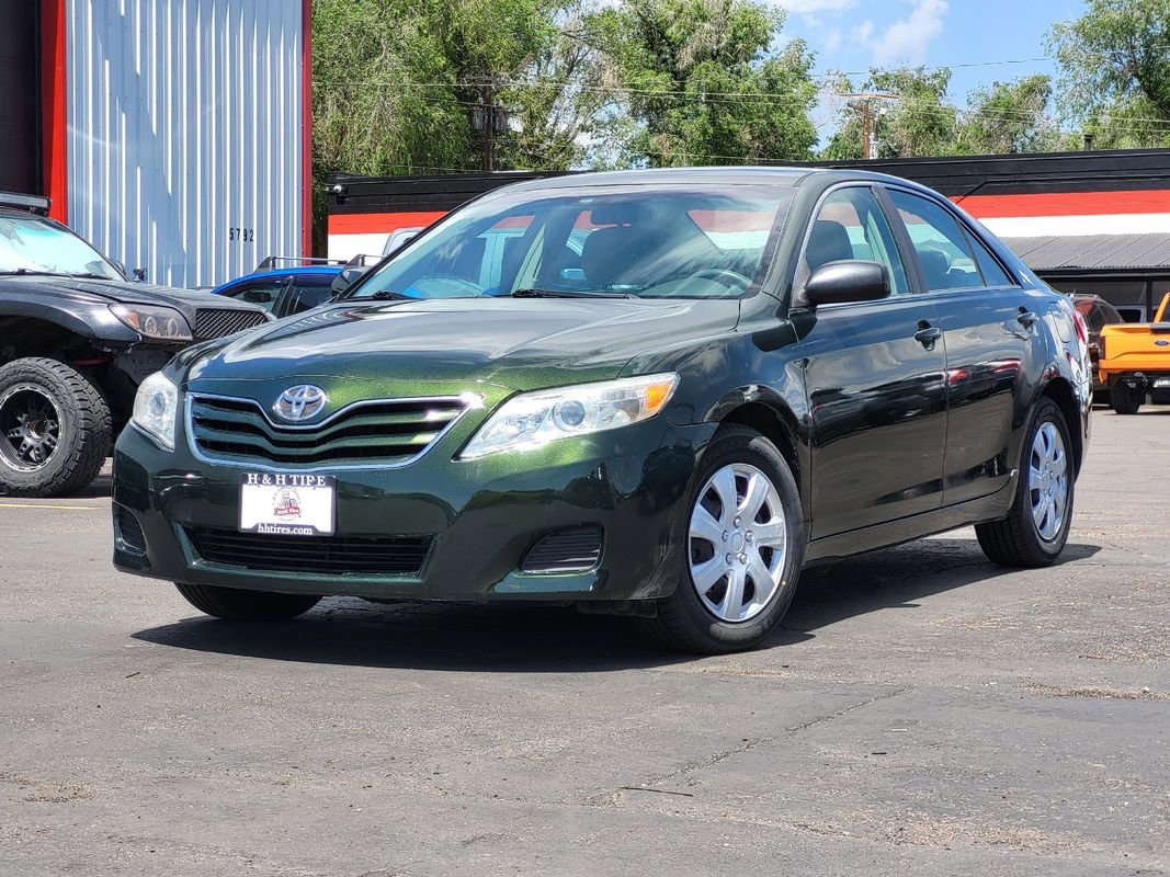 Used 2010 Toyota Camry LE FWD image 32